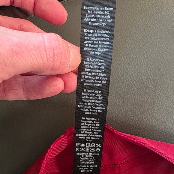 Lululemon Carpenter HR Pant TCA Water Repellent Barrel Leg Pants Red Size 26 - Picture 14 of 14